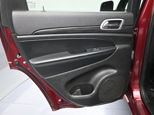 Vehicle image 39 of 40