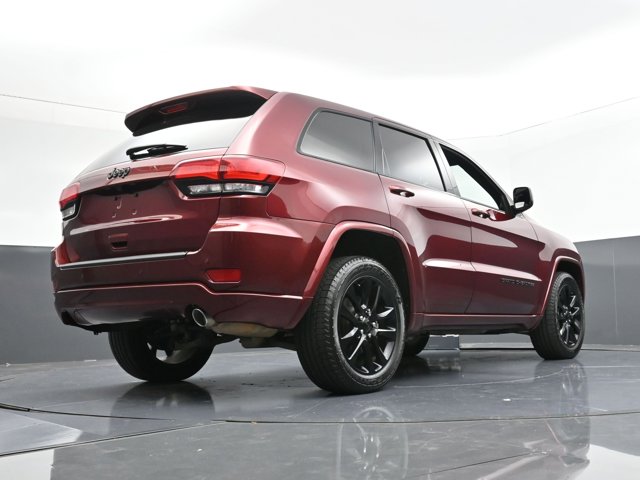 Vehicle image 19 of 40