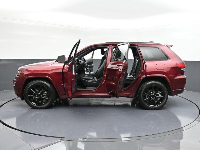 Vehicle image 29 of 40