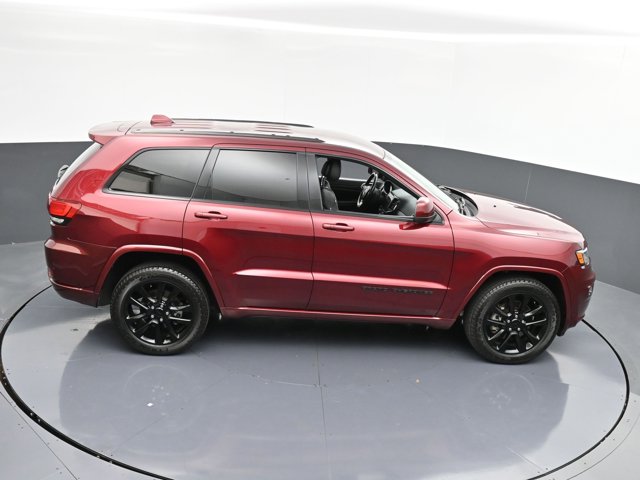 Vehicle image 11 of 40