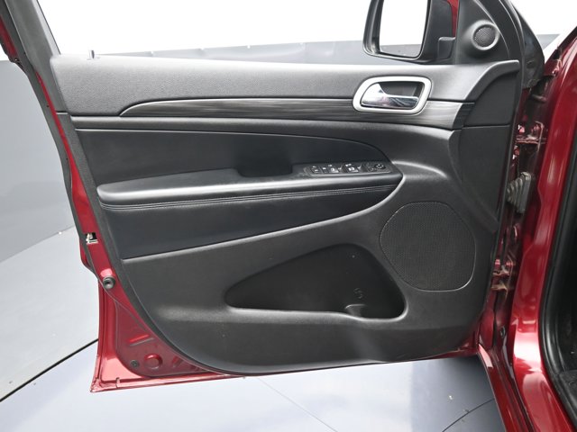 Vehicle image 38 of 40