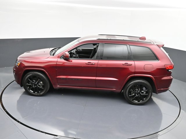 Vehicle image 25 of 40