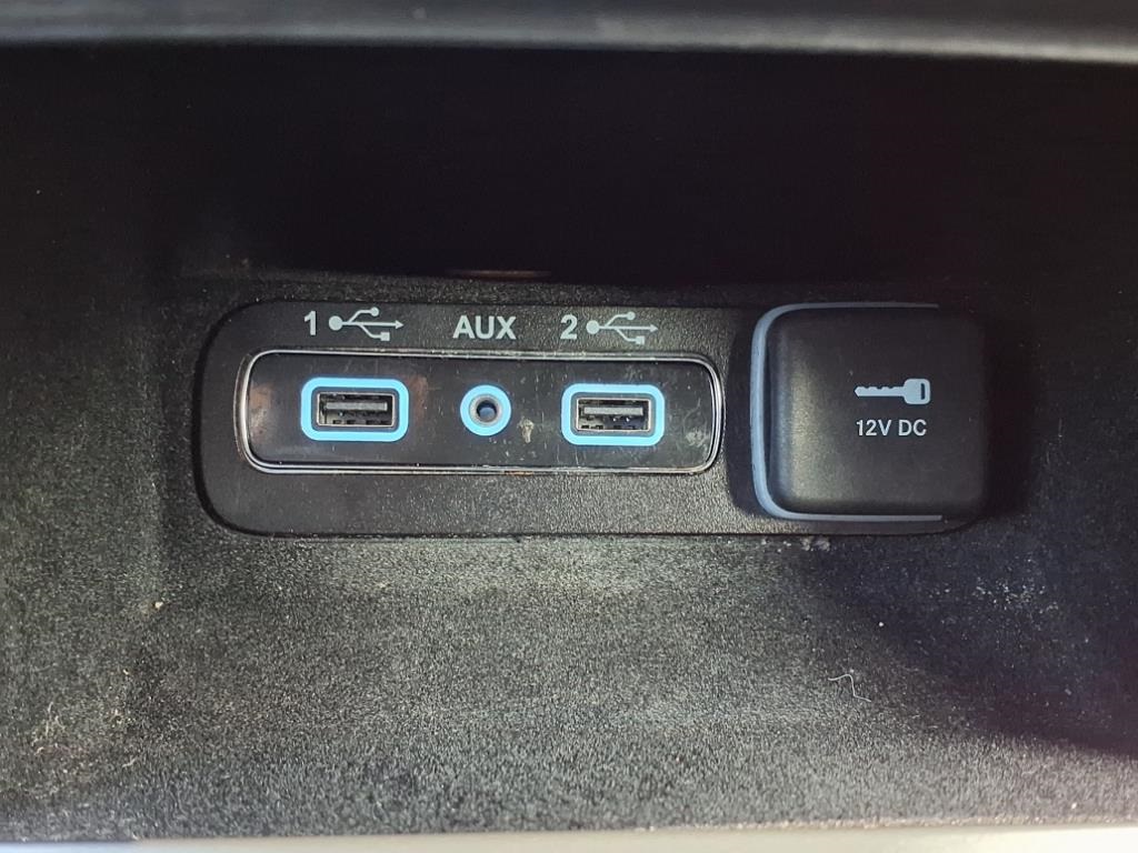 Vehicle image 13 of 27