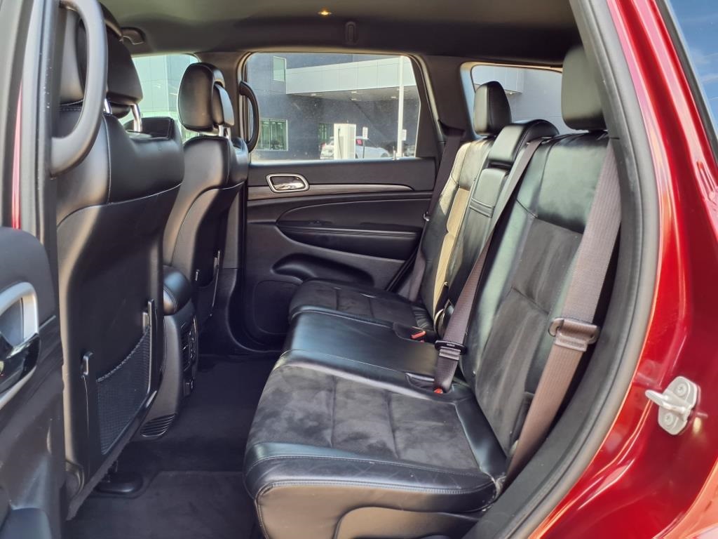 Vehicle image 25 of 27