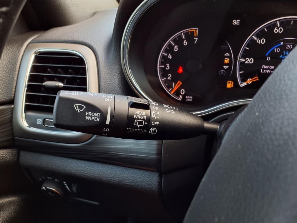 Vehicle image 22 of 27