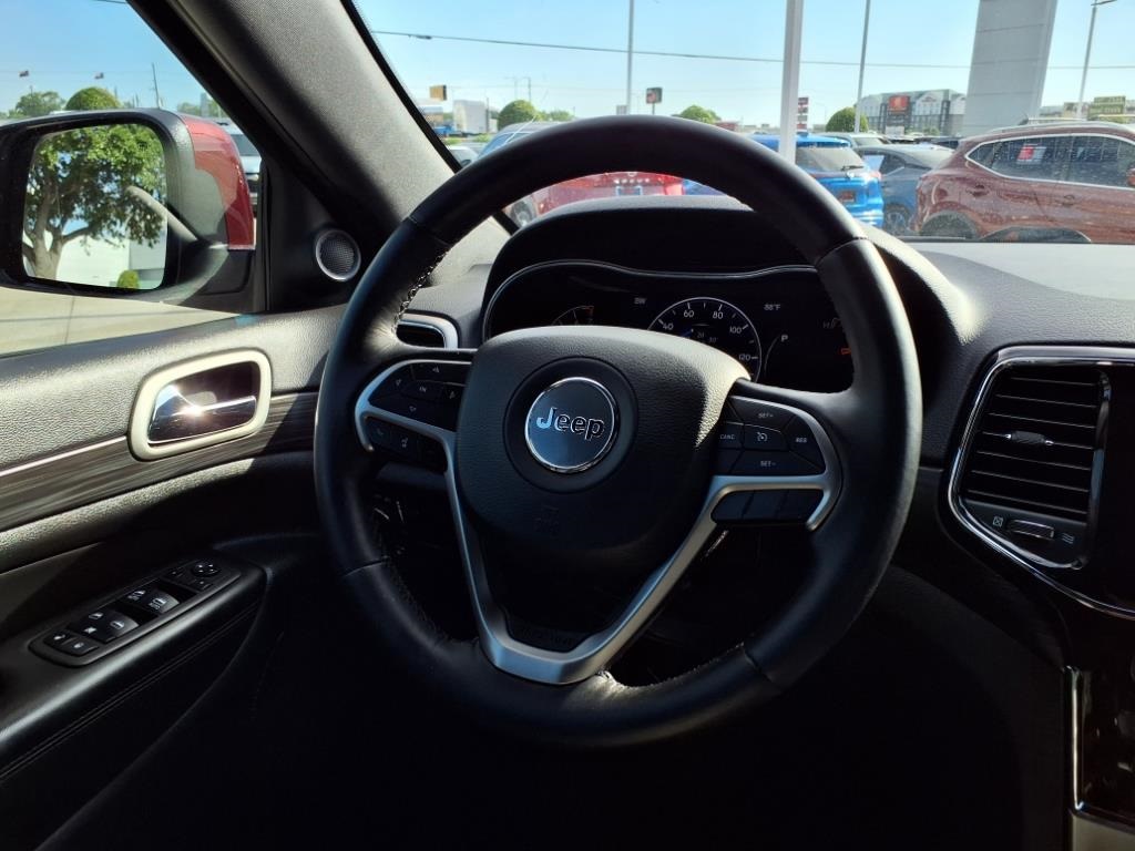 Vehicle image 21 of 27