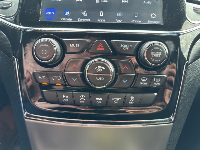 Vehicle image 17 of 47