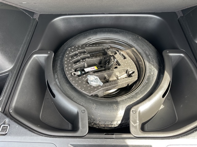 Vehicle image 35 of 47