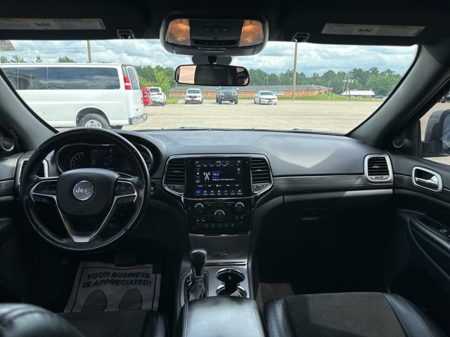 Vehicle image 31 of 47
