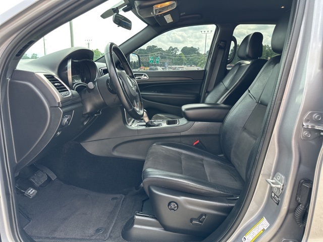 Vehicle image 9 of 47