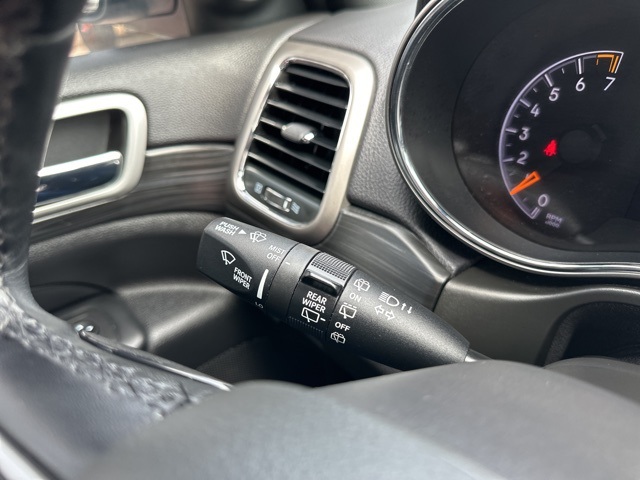 Vehicle image 24 of 47
