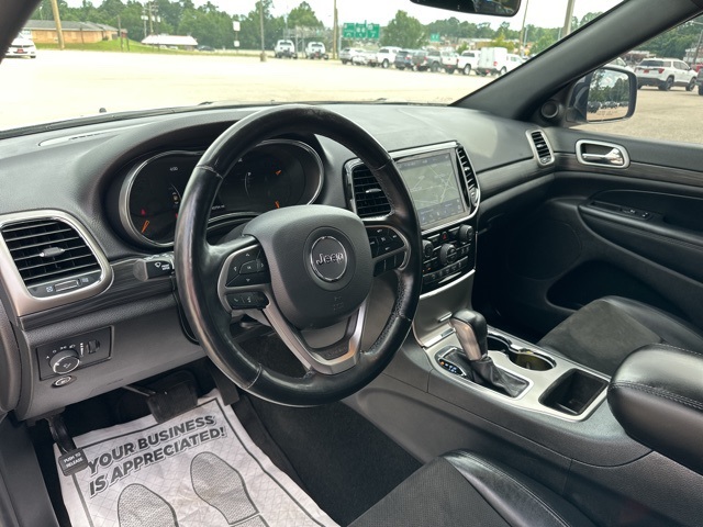 Vehicle image 12 of 47