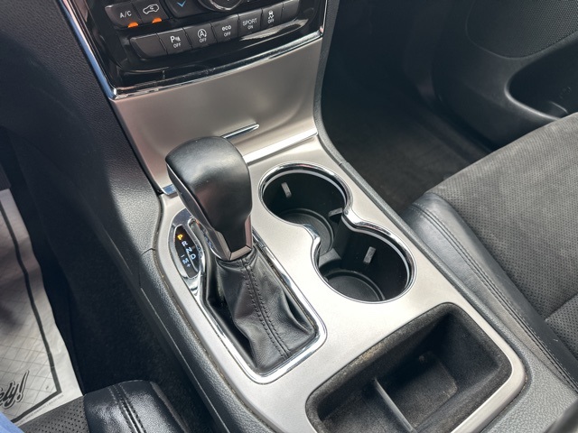 Vehicle image 19 of 47