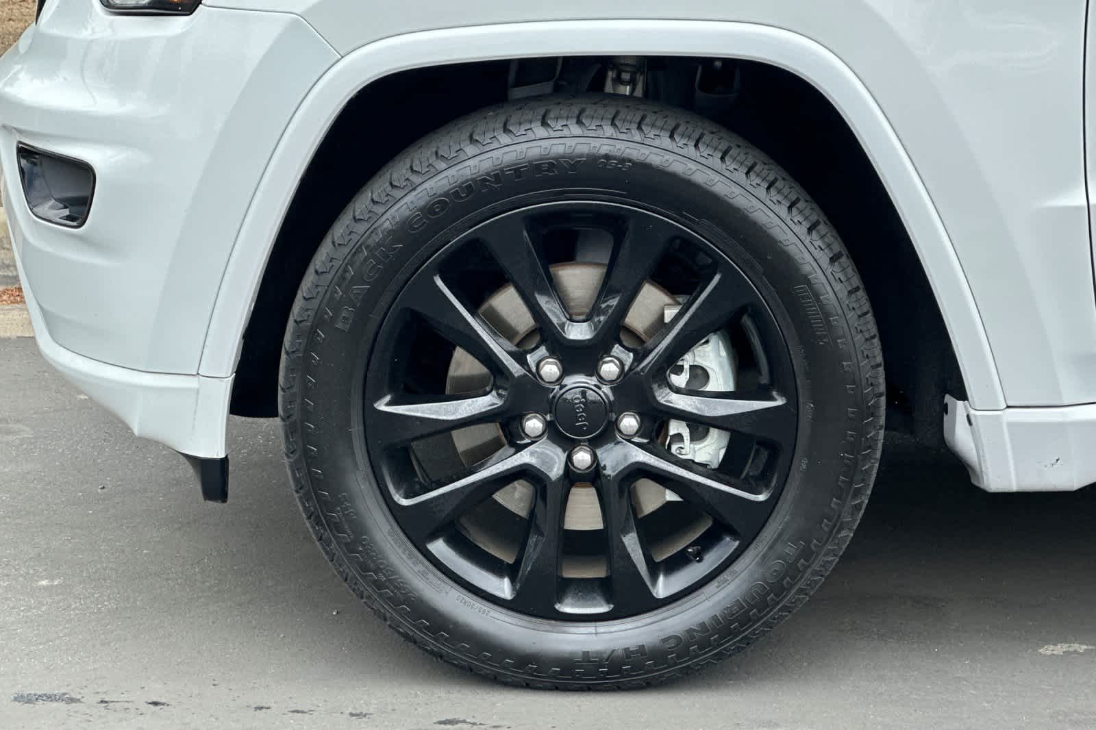Vehicle image 26 of 29