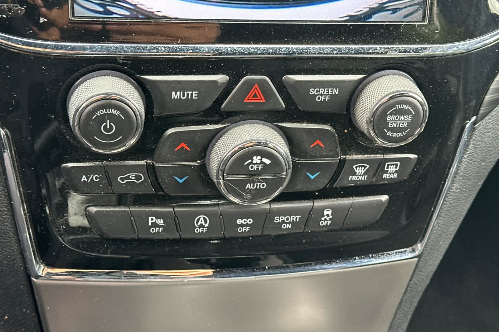 Vehicle image 20 of 29