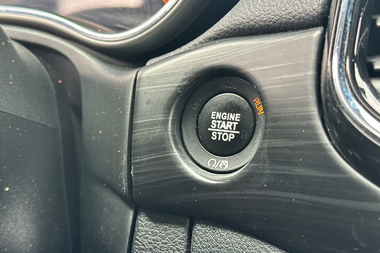 Vehicle image 22 of 29