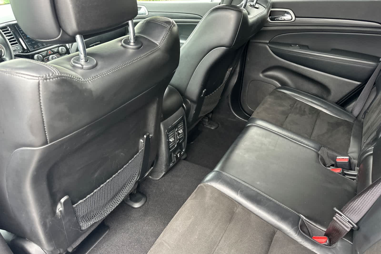 Vehicle image 10 of 29