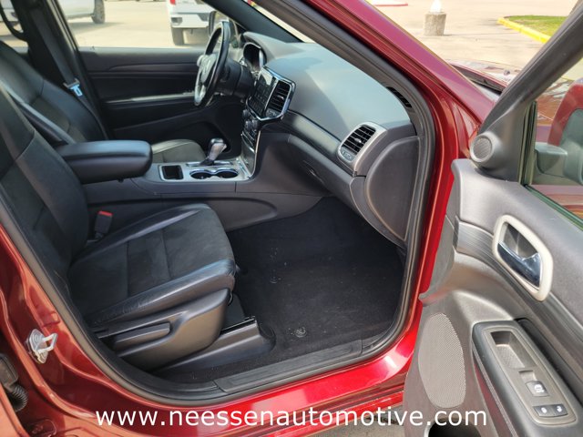 Vehicle image 14 of 34