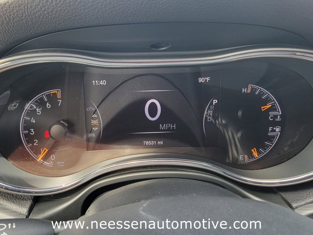 Vehicle image 19 of 34