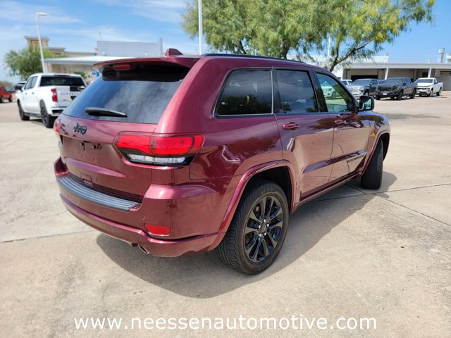 Vehicle image 4 of 34