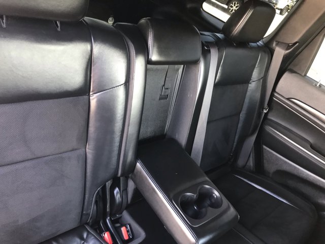 Vehicle image 15 of 30