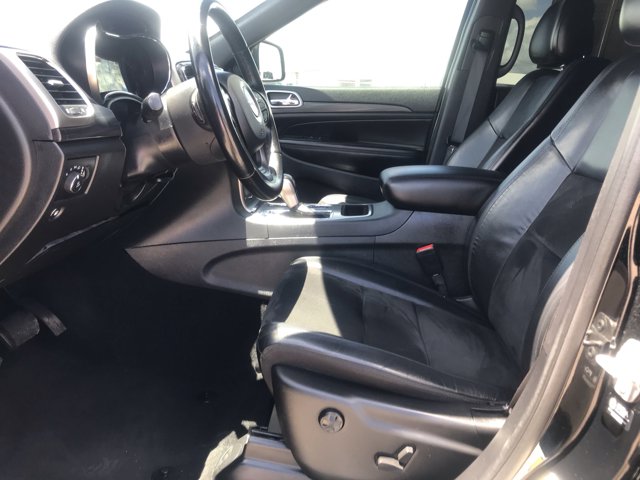 Vehicle image 17 of 30