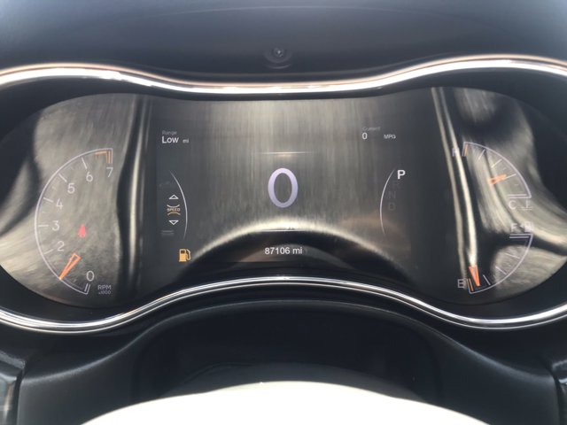 Vehicle image 23 of 30