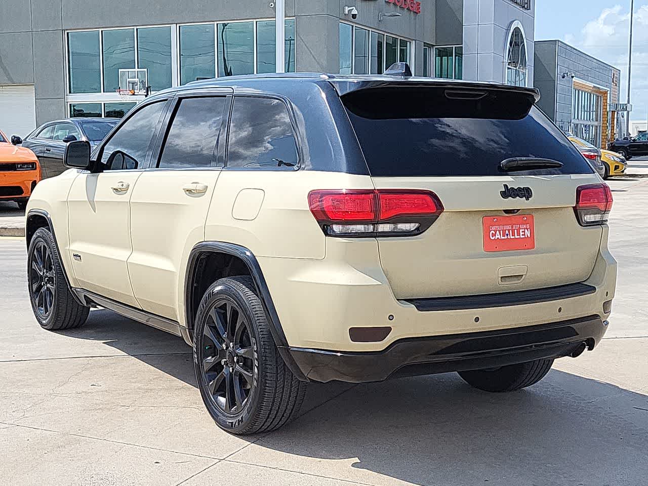 Vehicle image 9 of 29
