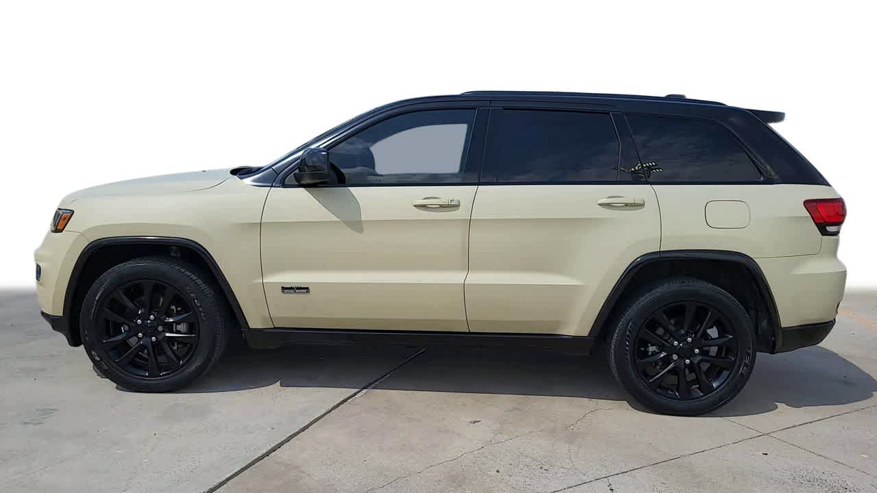 Vehicle image 11 of 29