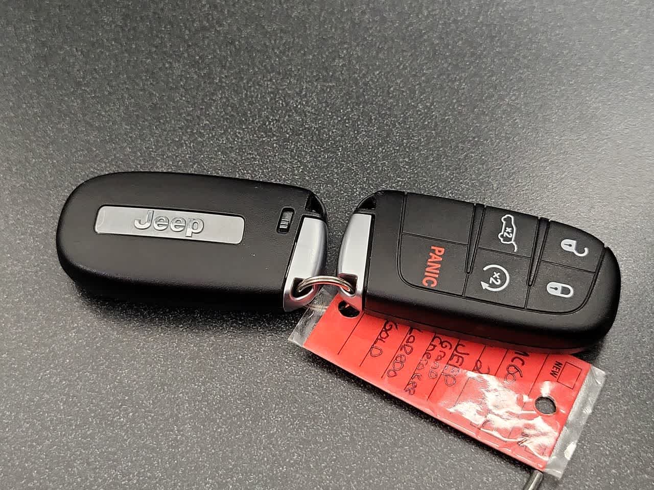 Vehicle image 28 of 29