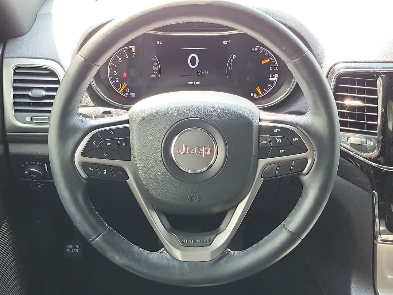 Vehicle image 23 of 29