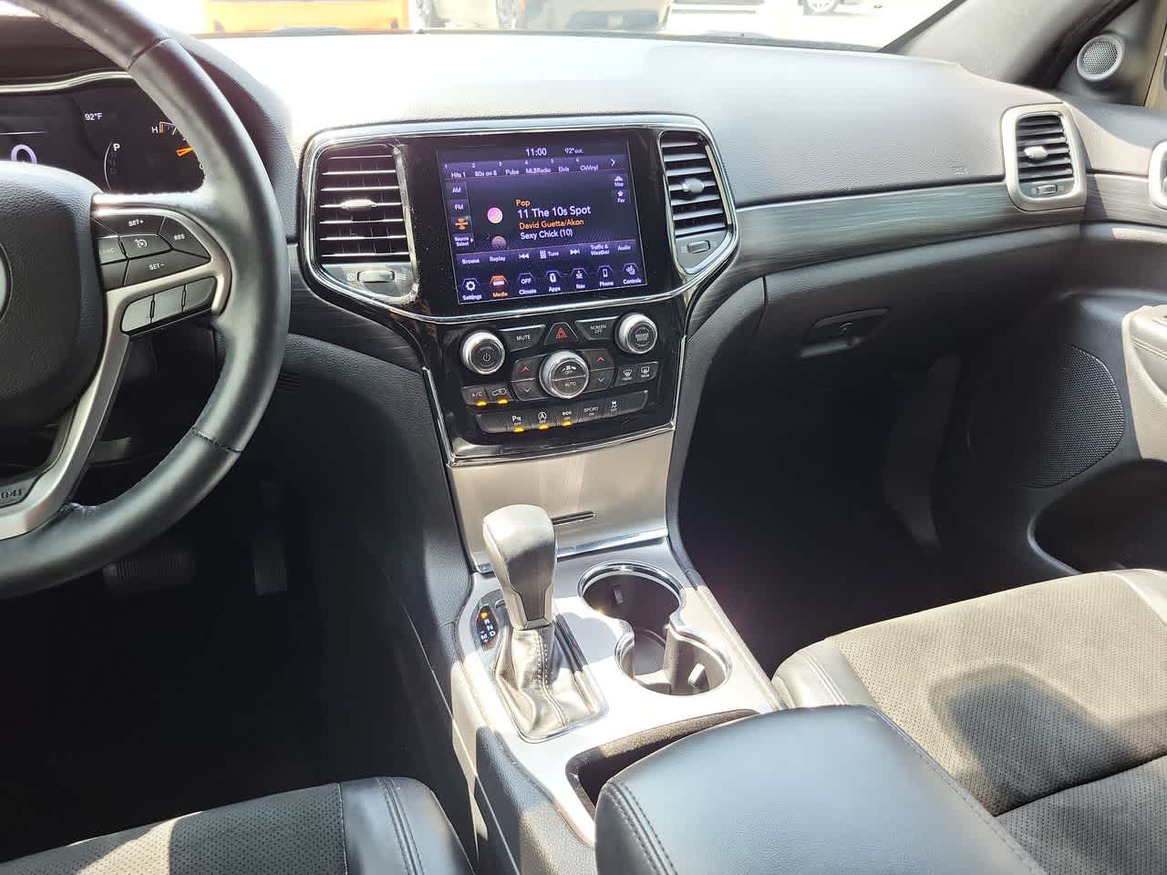 Vehicle image 24 of 29