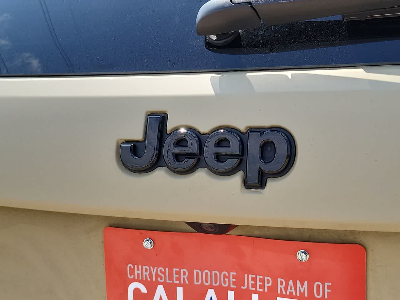 Vehicle image 15 of 29