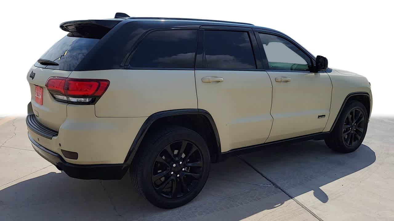 Vehicle image 6 of 29