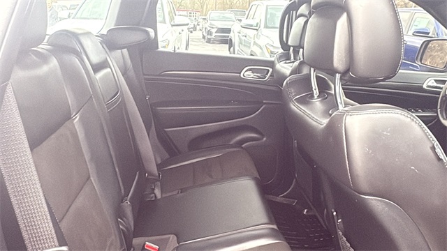 Vehicle image 22 of 26