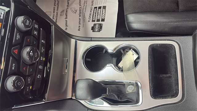 Vehicle image 13 of 26