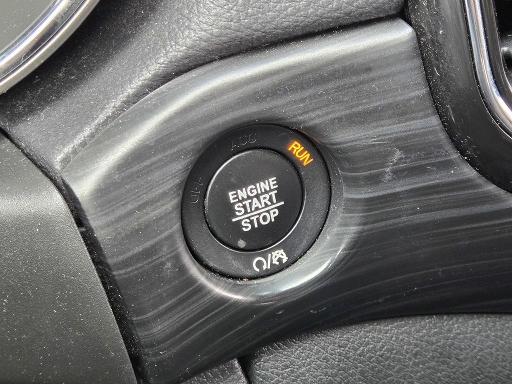 Vehicle image 25 of 25