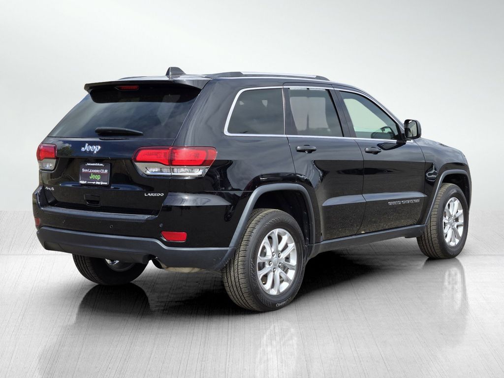 Vehicle image 5 of 25