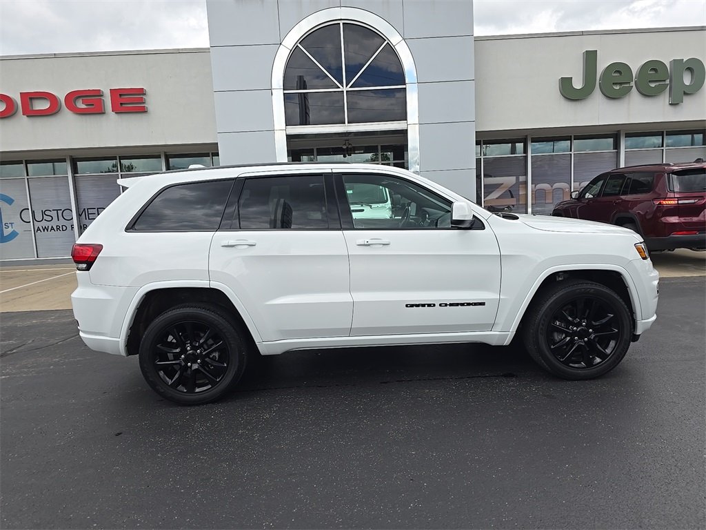 Vehicle image 5 of 22