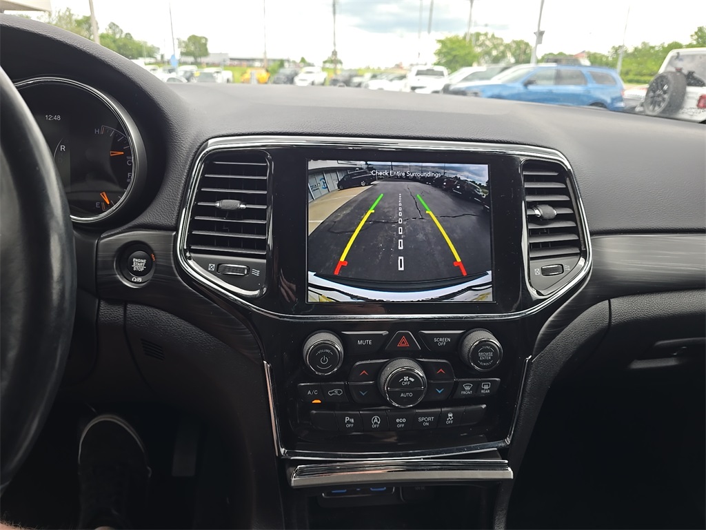 Vehicle image 20 of 22