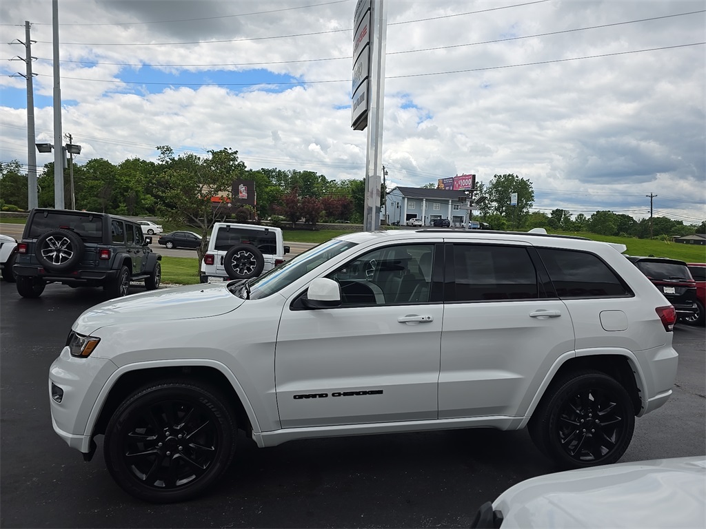 Vehicle image 2 of 22