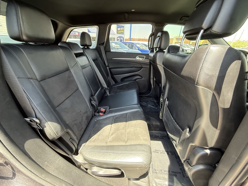 Vehicle image 23 of 29