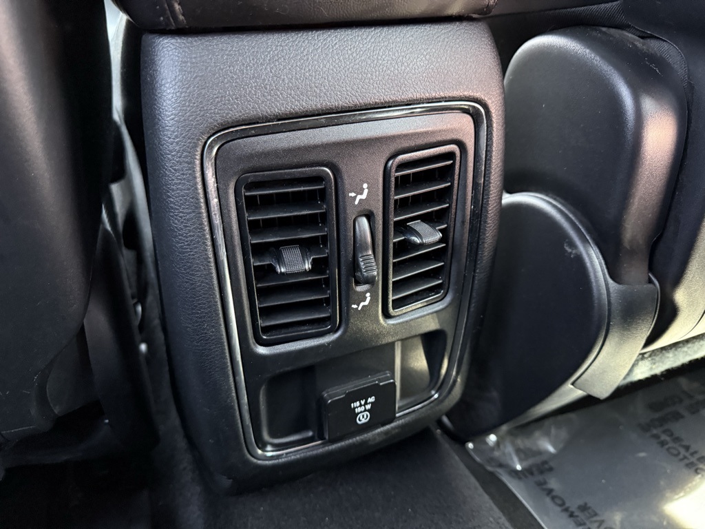 Vehicle image 24 of 29