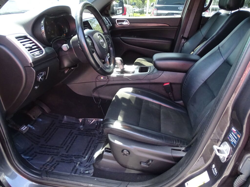 Vehicle image 22 of 31