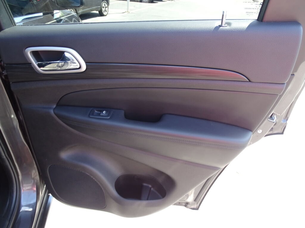 Vehicle image 12 of 31