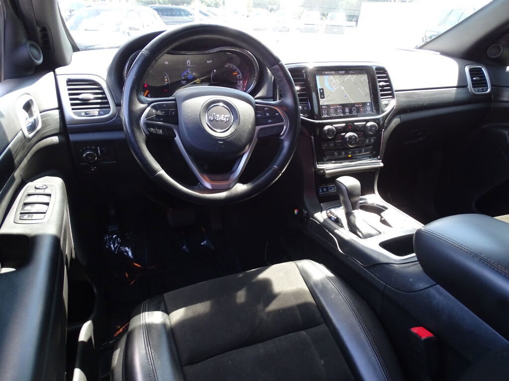 Vehicle image 18 of 31