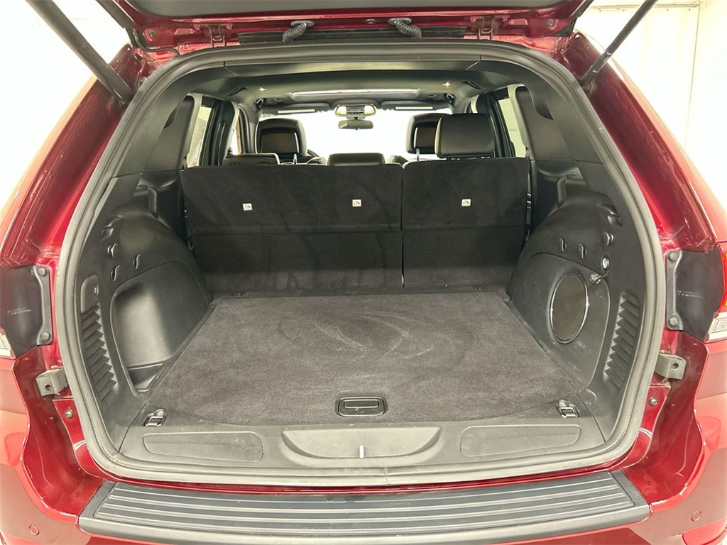 Vehicle image 23 of 25