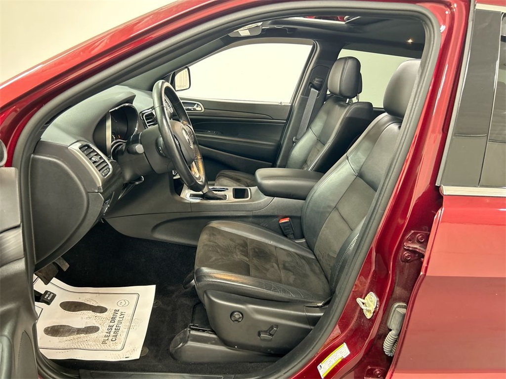 Vehicle image 10 of 25