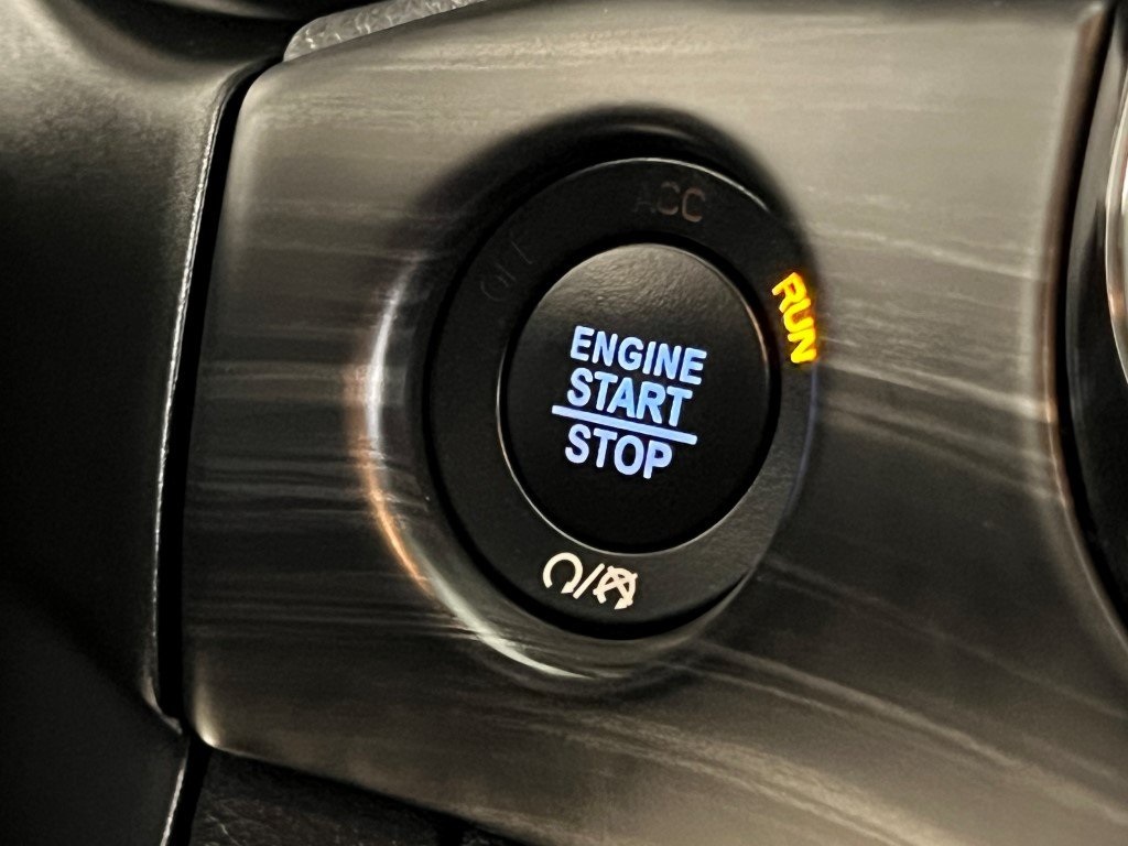 Vehicle image 34 of 40