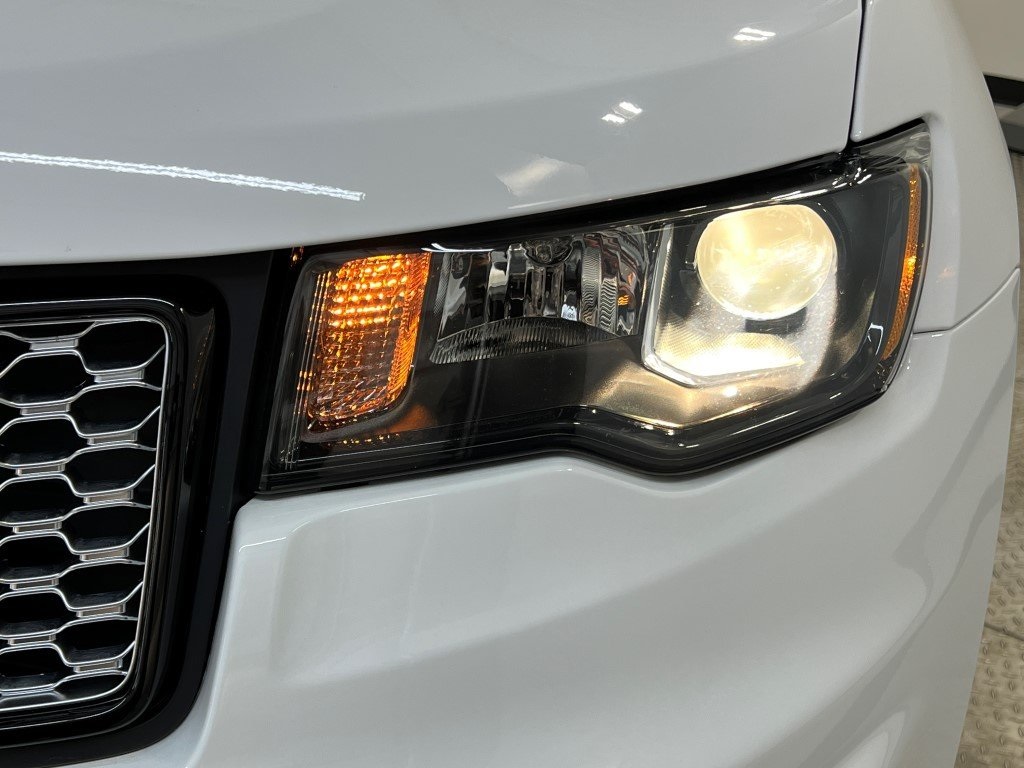 Vehicle image 39 of 40